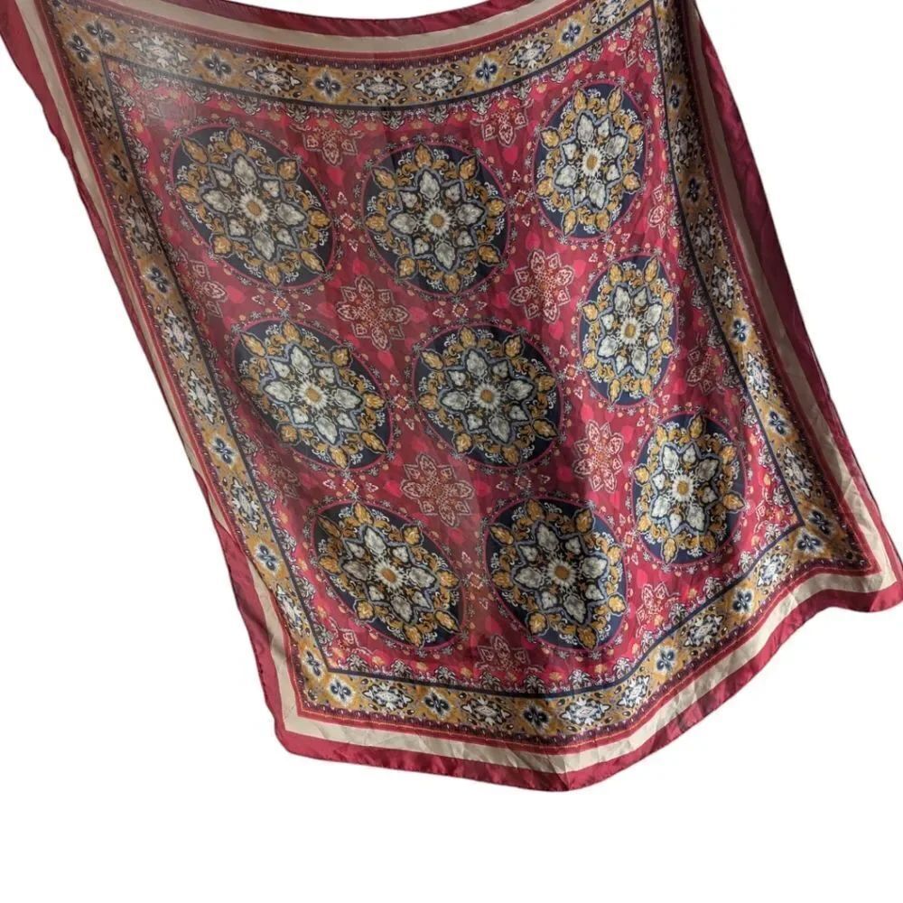 Huge Mandala Pattern Scarf - Picture 3 of 6